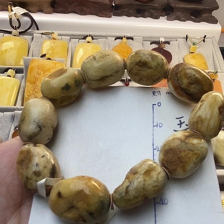 琥珀未镶嵌珠宝奇石