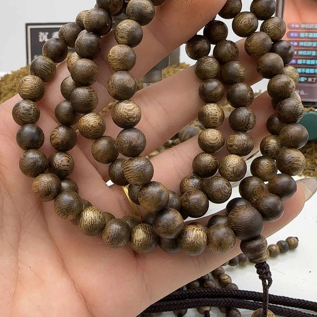 沉香手串乌身老料0.7  15克➕98沉108颗