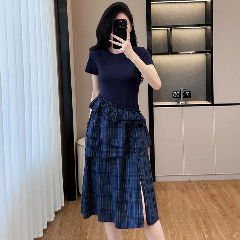 不规则格子拼接假两件连衣裙2025夏季新款设计感开叉荷叶边中长裙