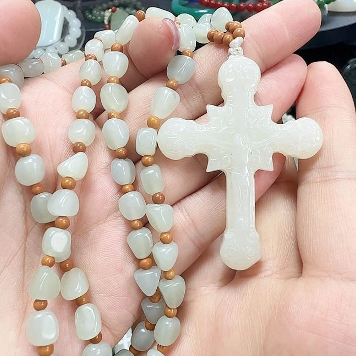 和田玉未镶嵌颈饰