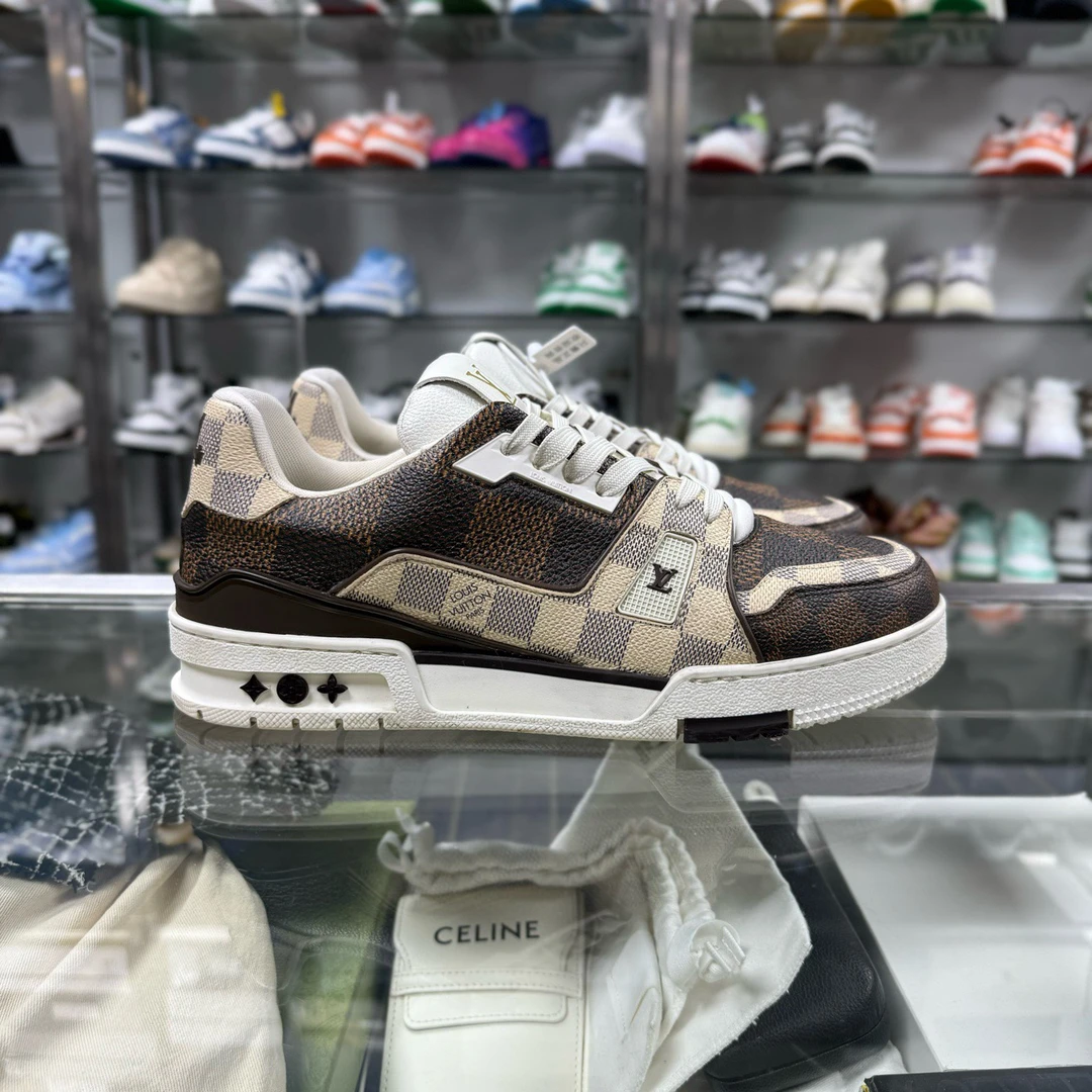 99新 LouisVuitton/路易威登 TRAINER白棕棋盘格 尺码/42 YH16703