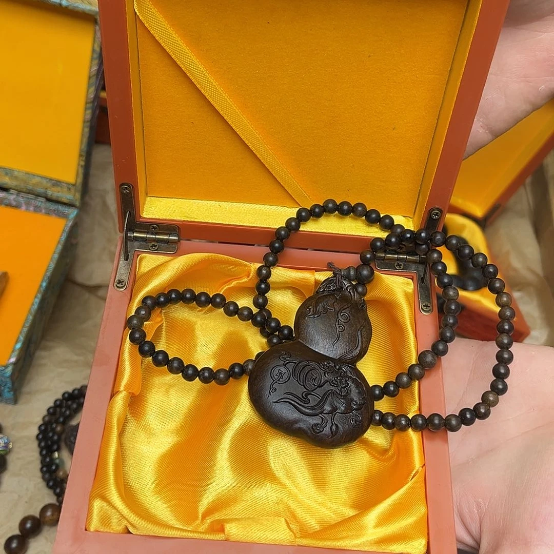 大叶紫檀（黑酸枝木类）