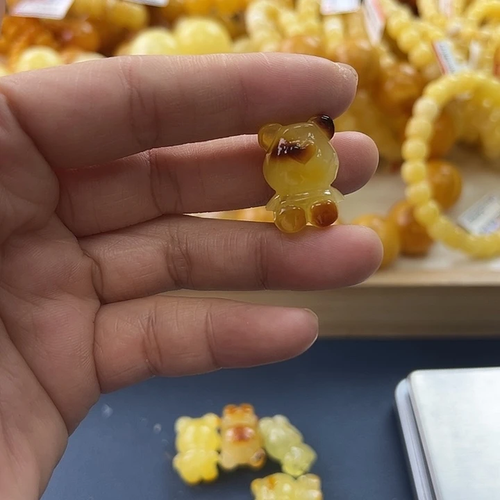 未镶嵌琥珀珠宝奇石