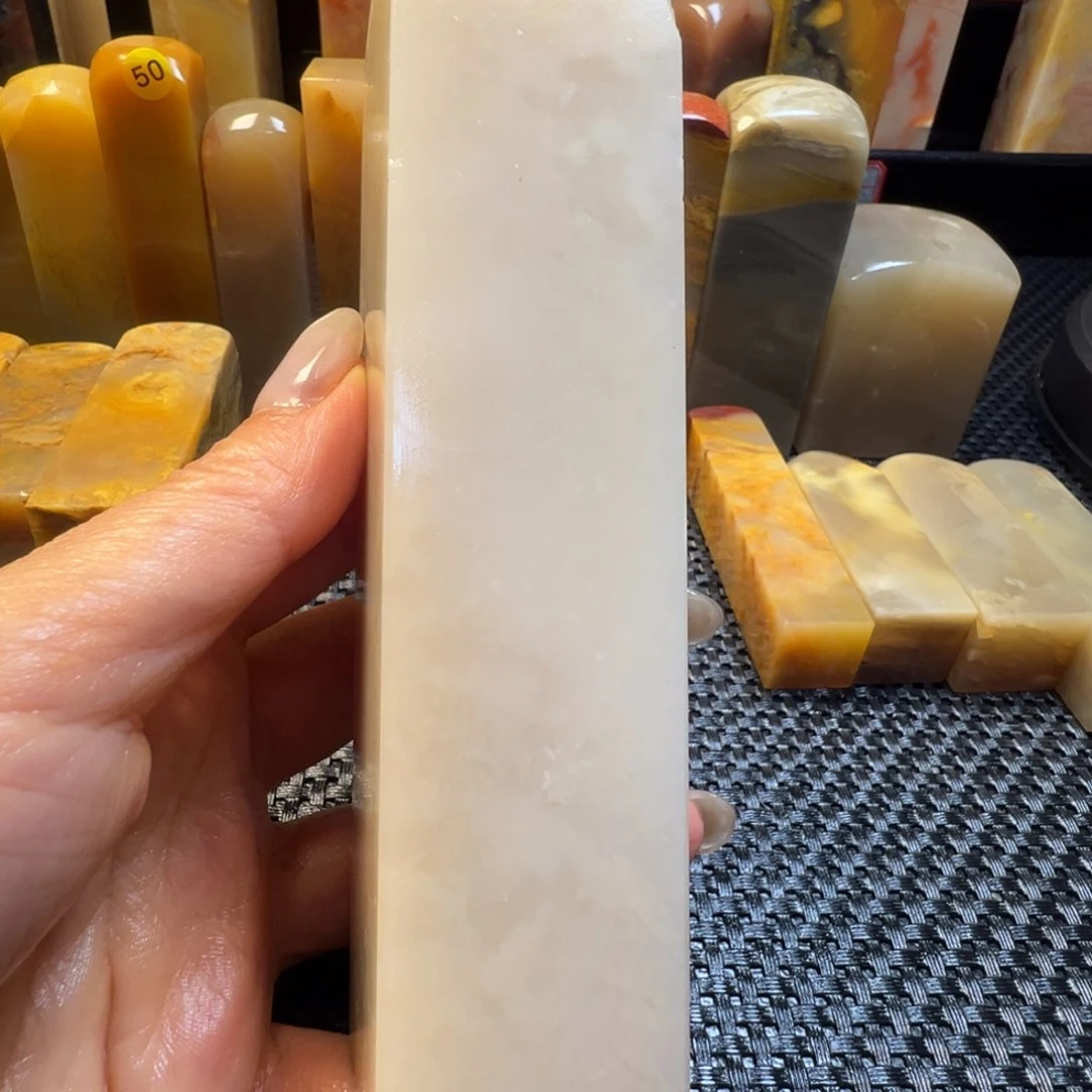 老挝石明****人巴林石巴林石