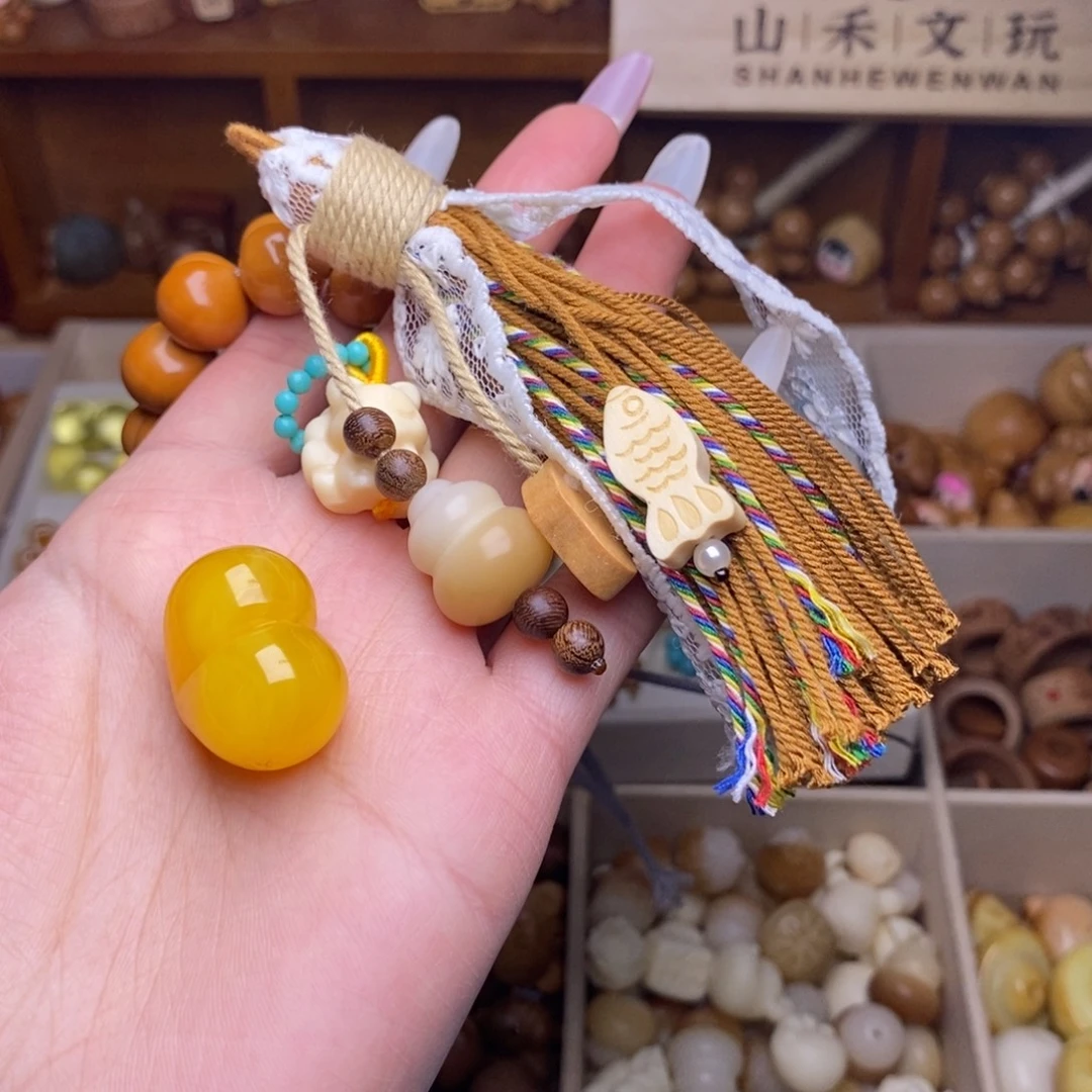 猴头核桃吊坠爱心九尾狐卡环焦糖玛奇朵