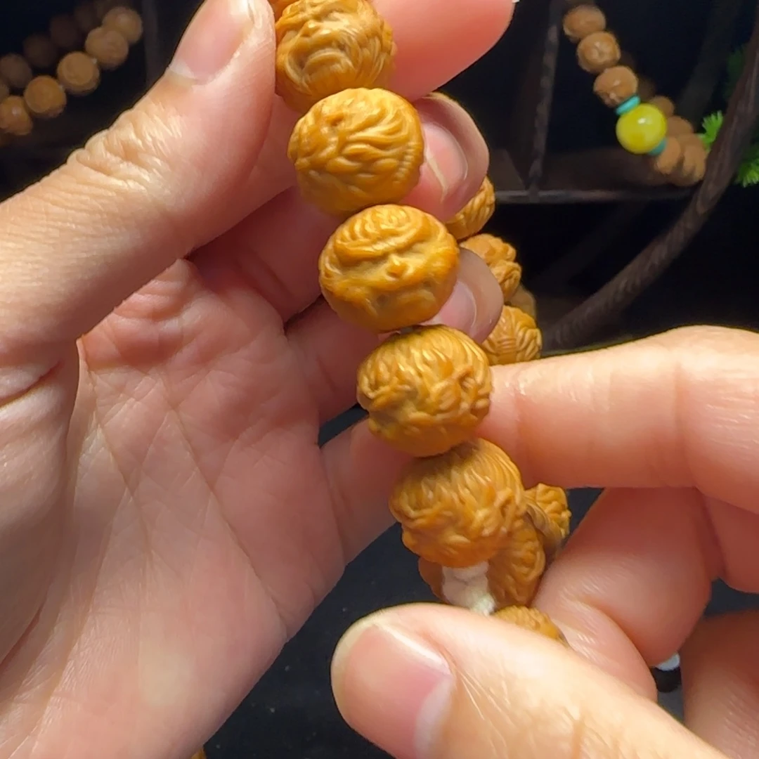 哎***了猴头核桃吊坠猴头