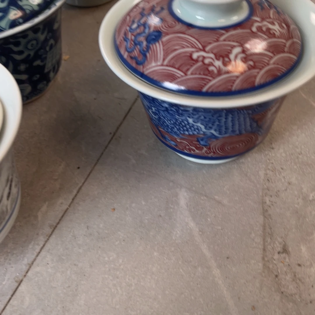 C***n瓷片景德镇麒麟踏浪马蹄盖碗