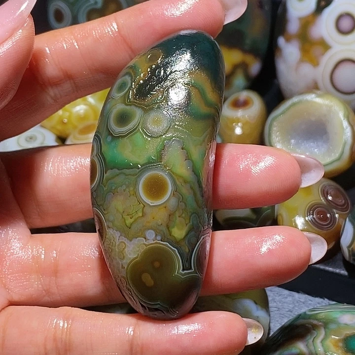 玛瑙/玉髓未镶嵌珠宝奇石48