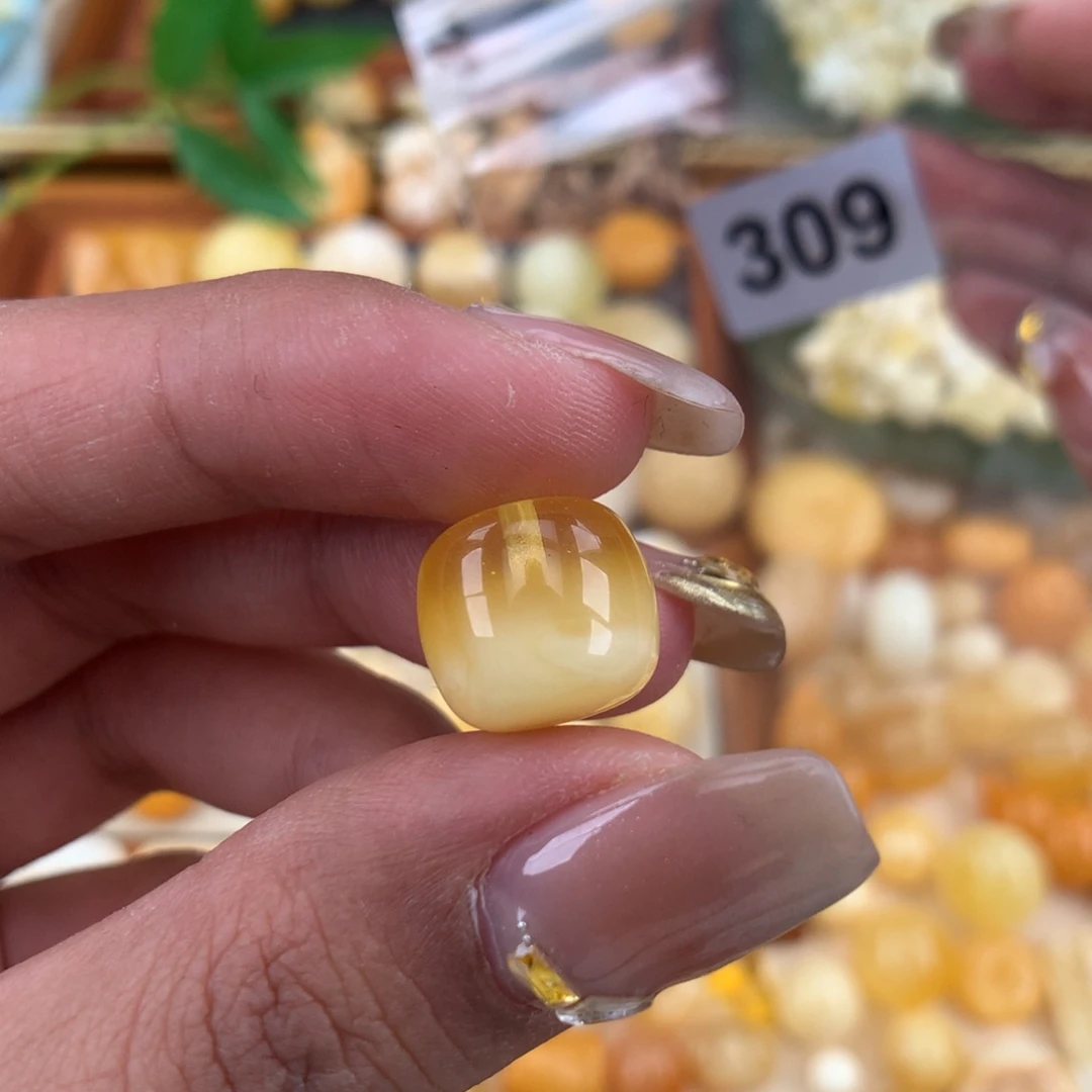 琥珀珠宝奇石未镶嵌12.7