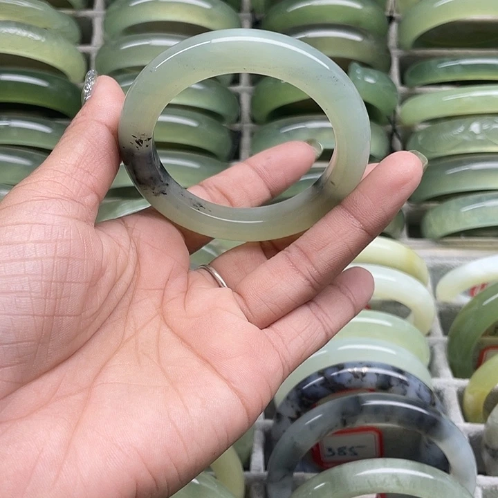 蛇纹石玉未镶嵌手镯397