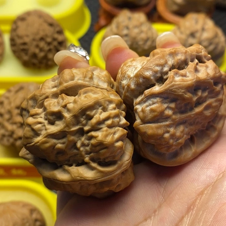 吊坠桃核只**！蛤蟆头。。。。