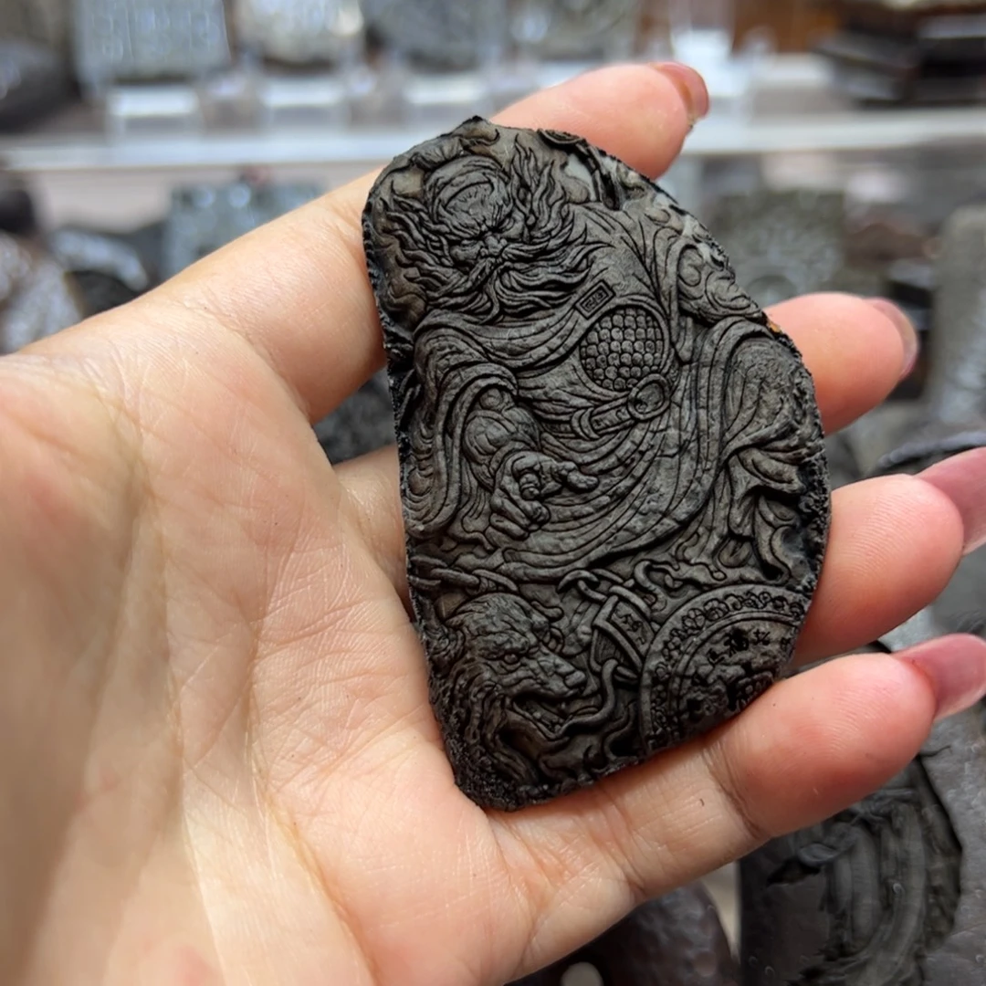 अ***भ小石头哈哈哈哈哈哈哈