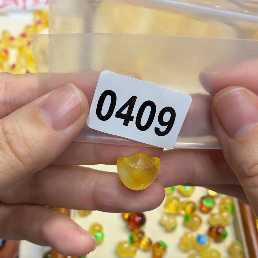 琥珀未镶嵌珠宝奇石