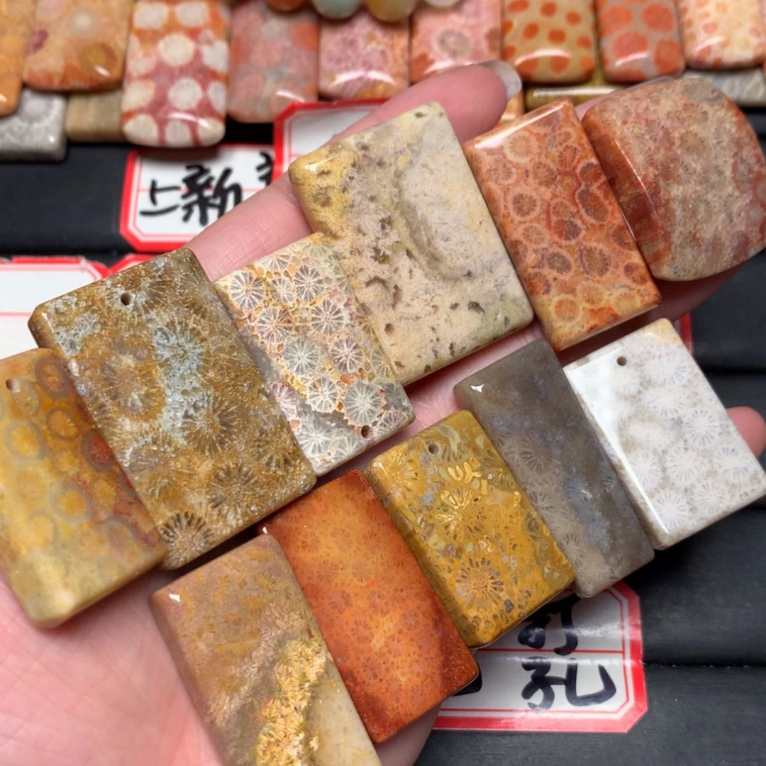 【闪购商品】未镶嵌颈饰硅化玉赵*峰