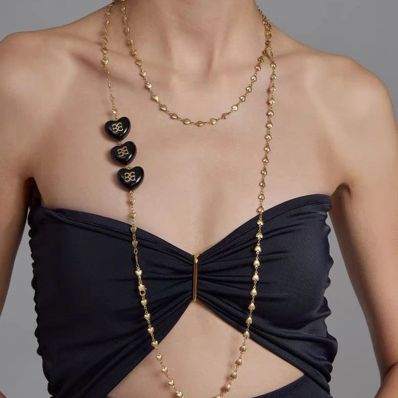 铜合金树脂项链 爱心长项链双层手工高定桃毛衣链女轻奢小众设计