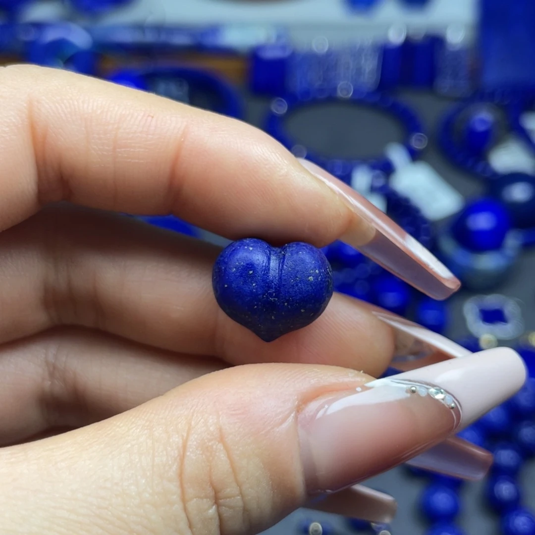 青金石未镶嵌哑光屁桃