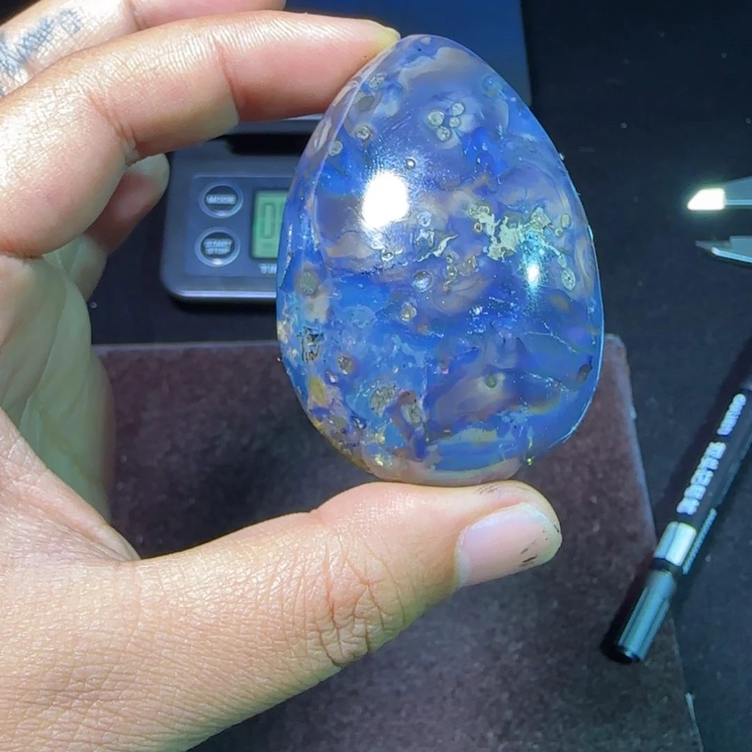 琥珀未镶嵌裸石琥珀