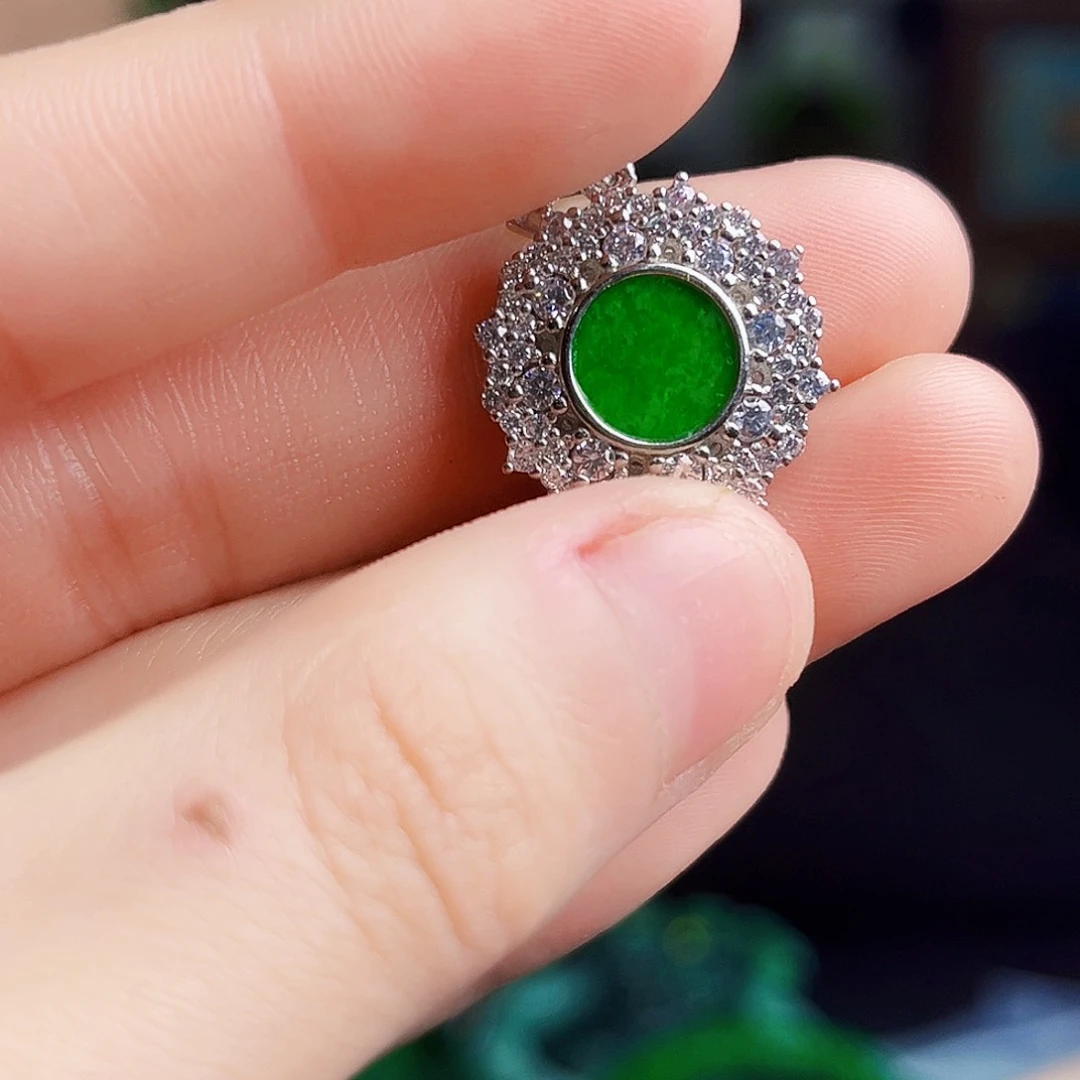 颈饰未镶嵌翡翠多样性