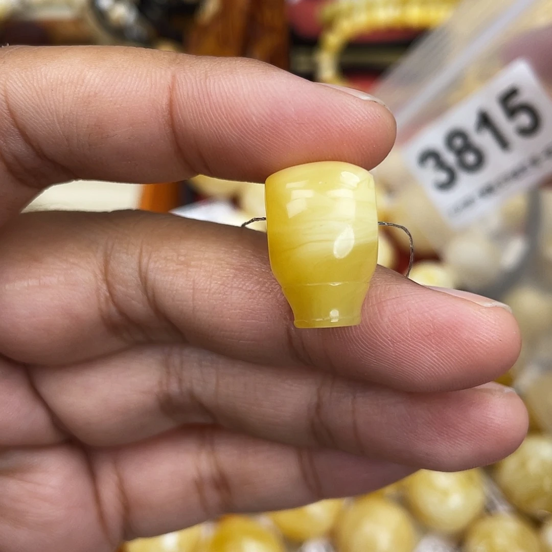 蜜蜡未镶嵌珠宝奇石13