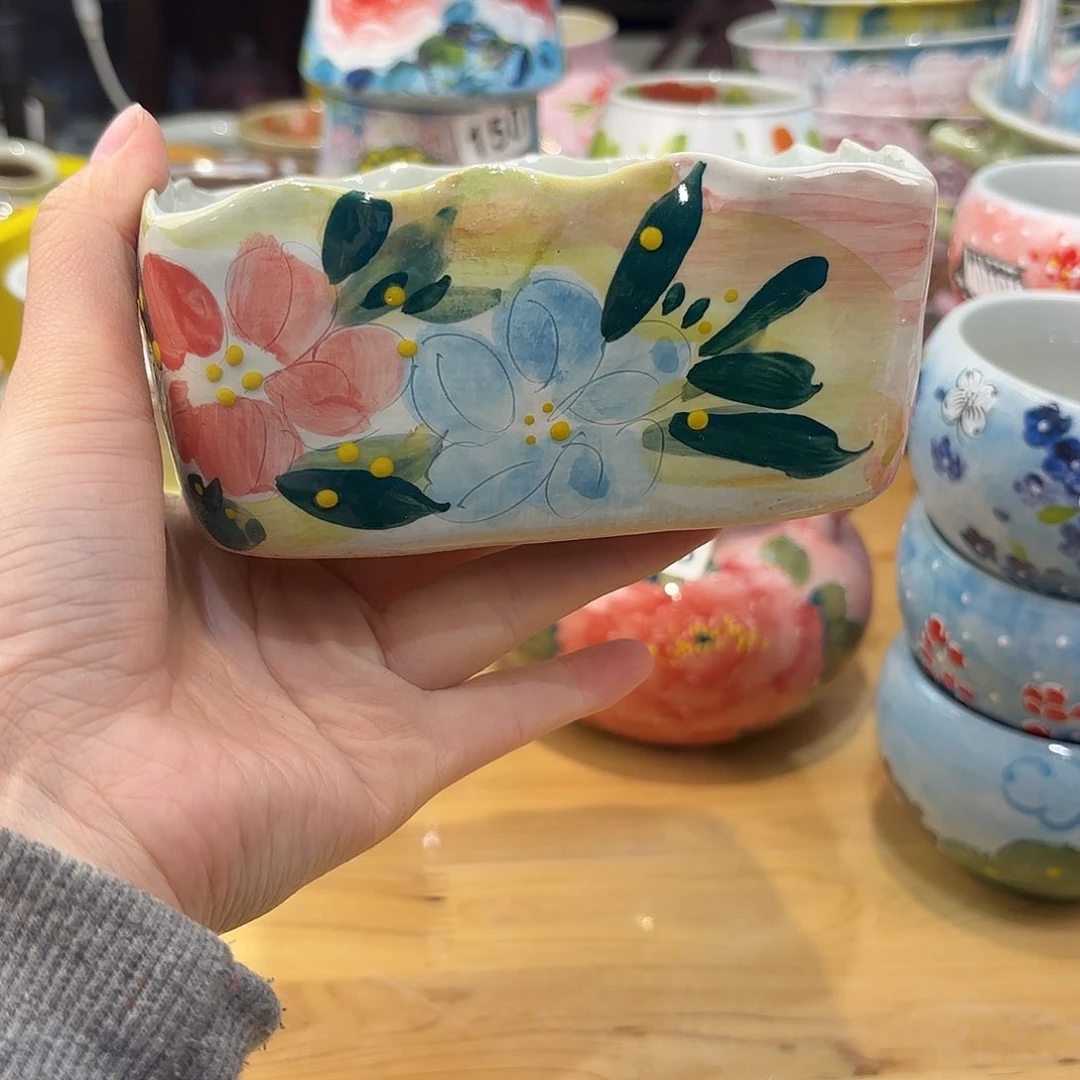 瓷片兔兔个大可爱