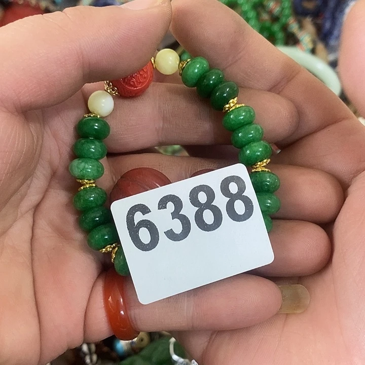 丰*前后两个人都很喜欢他6388