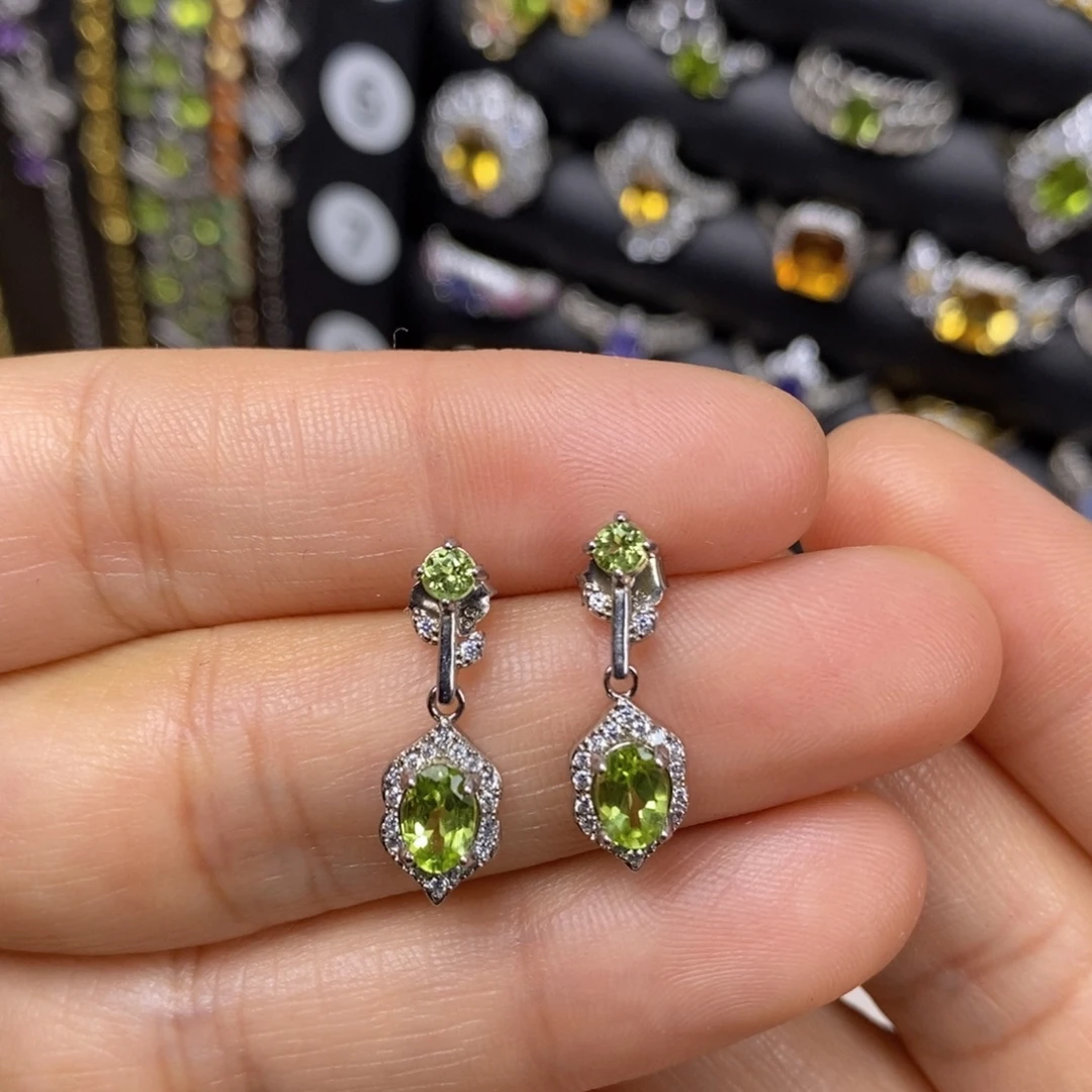 耳饰橄榄石银S925镶嵌