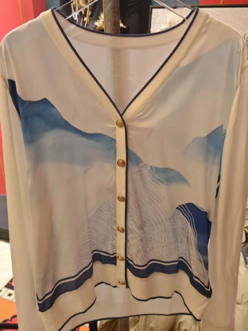 【154】秋冬新品时尚百搭印花V领长袖休闲开衫女士显瘦上衣