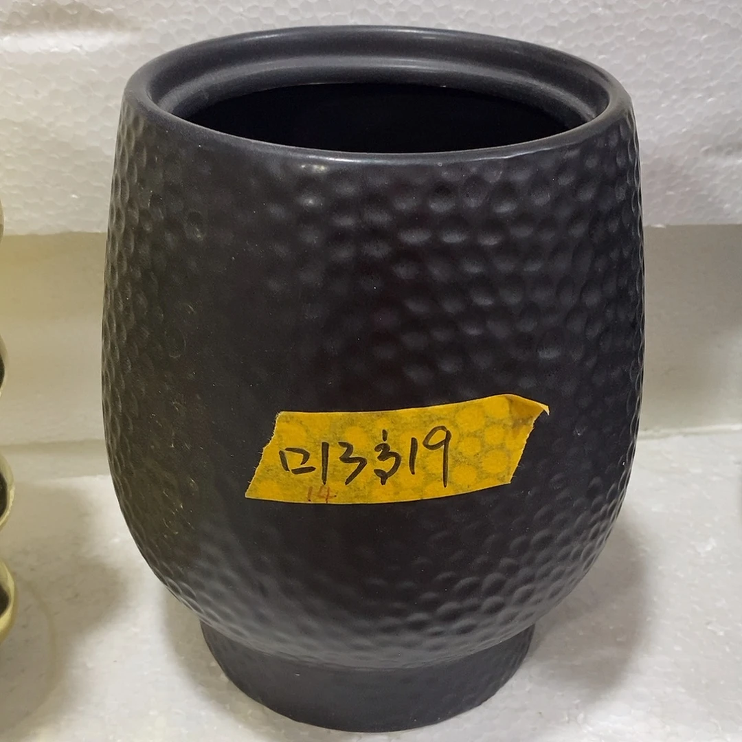 摆件陶盆有孔 瑕疵介意勿拍