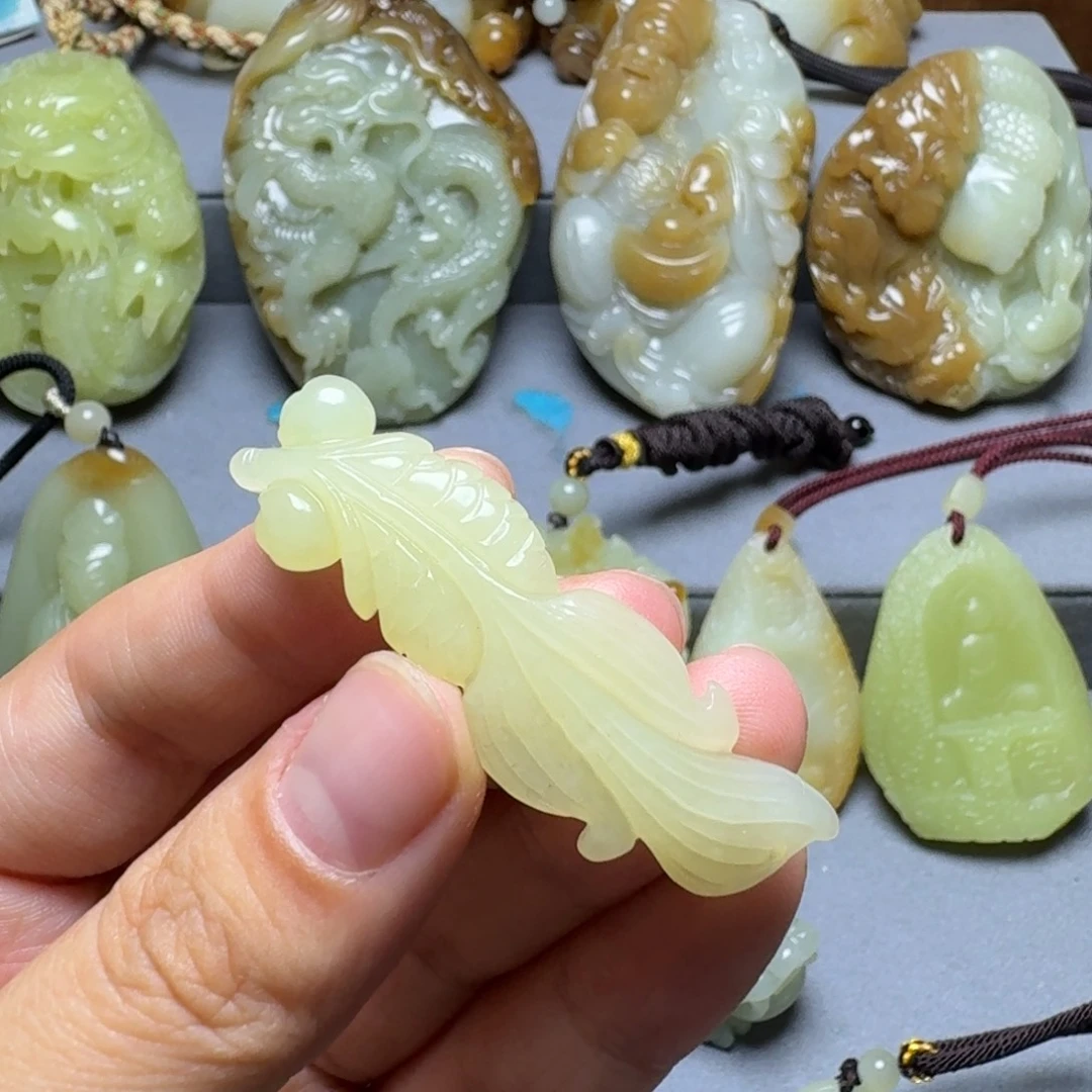 颈饰未镶嵌和田玉