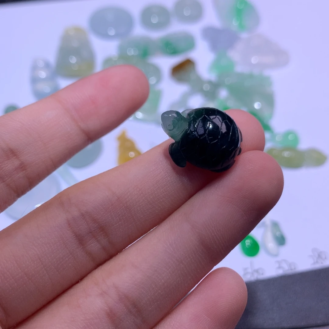 翡翠未镶嵌挂件乌龟