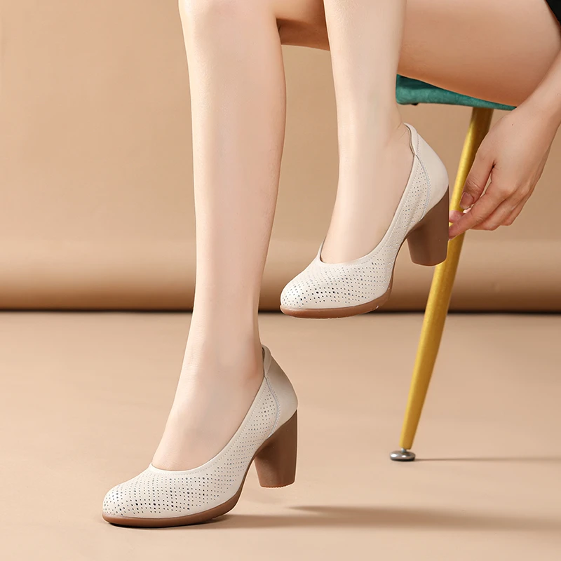 8CM镂空女鞋真皮透气舒适百搭2025夏季新款单鞋耐磨时尚高跟鞋