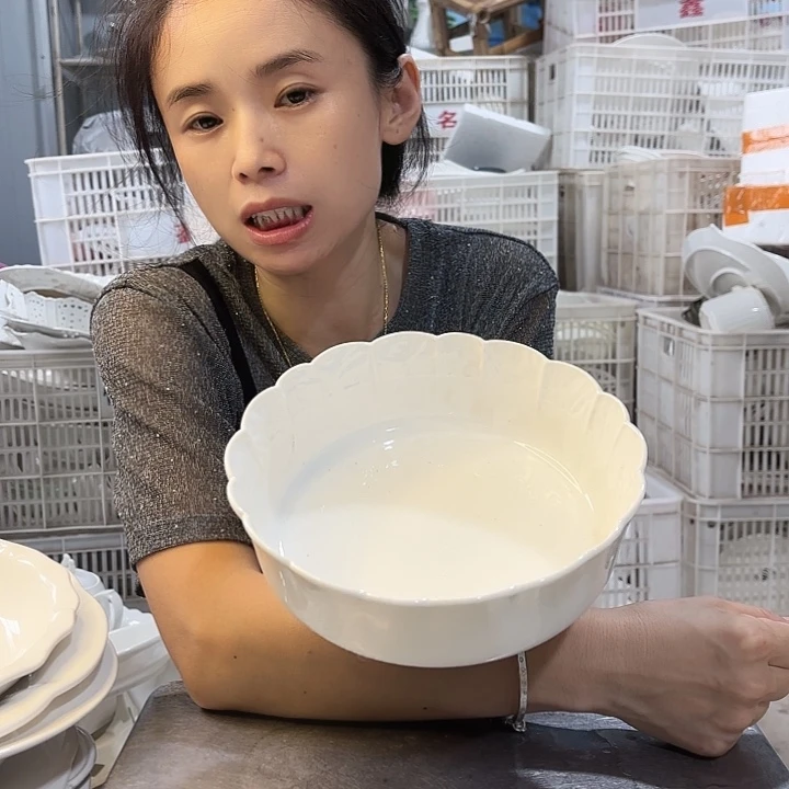 碟两个沙拉碗微瑕产品介意勿拍……