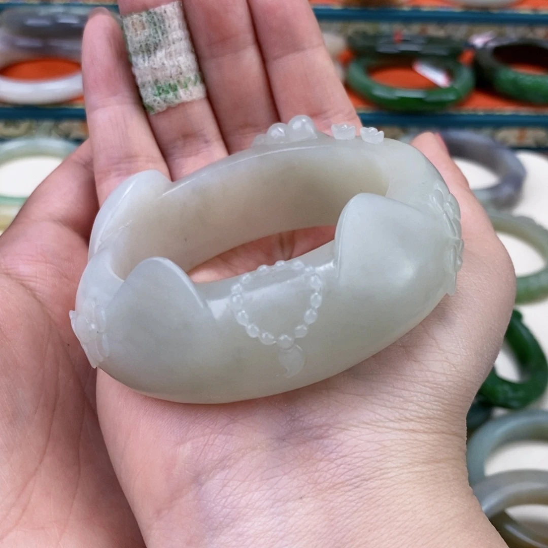 和田玉手镯58未镶嵌