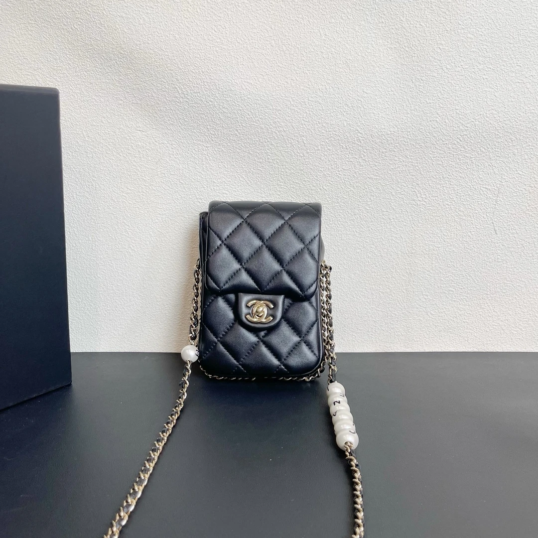 95新 Chanel/香奈儿 98新 奢总管/珍珠竖版包/29开