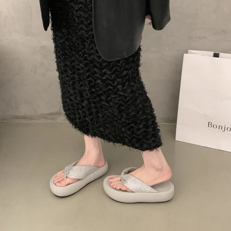 欧洲站凉拖女2025夏季新款水钻夹脚拖鞋厚底休闲时尚人字拖女外穿
