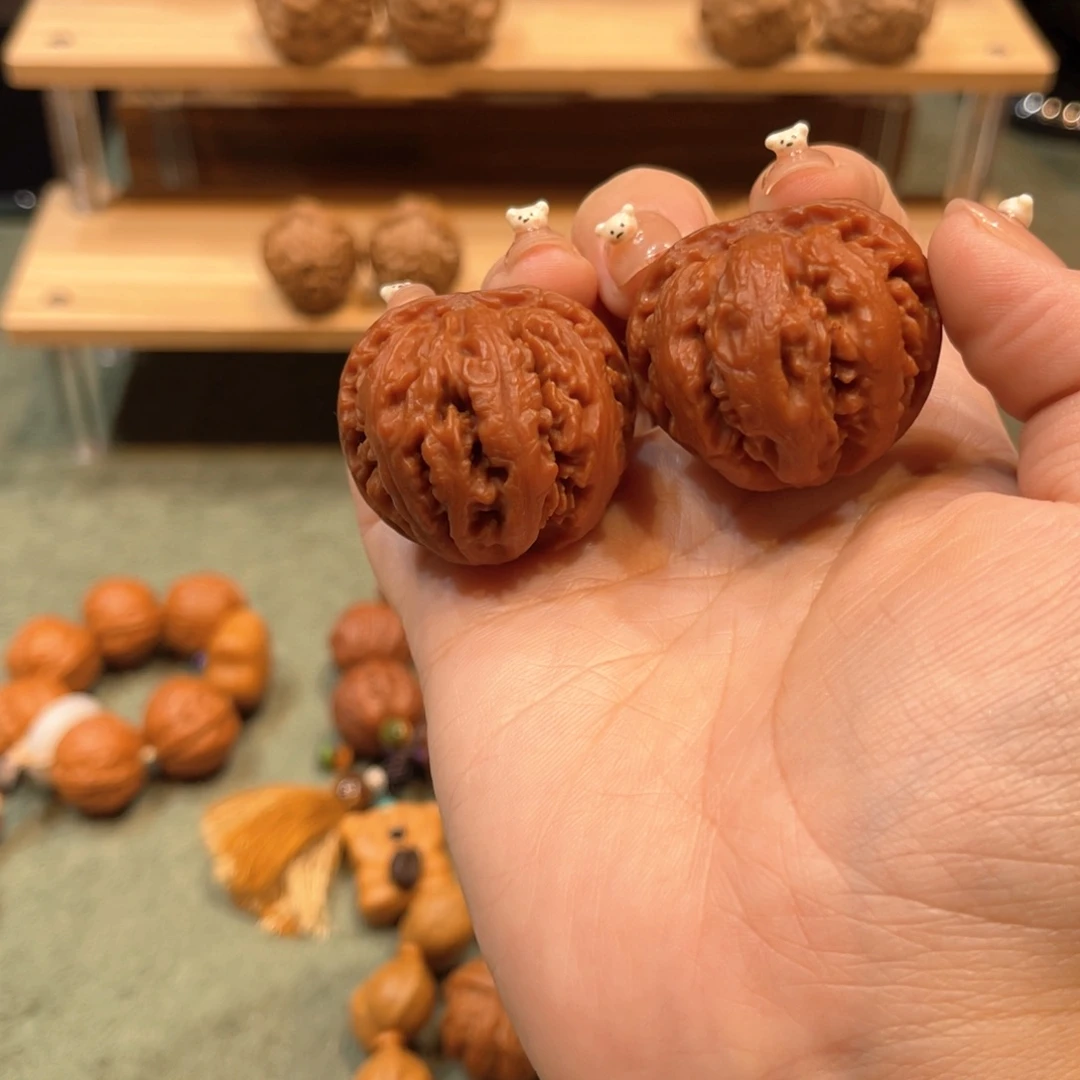 文玩核桃把件粗筋兽爪