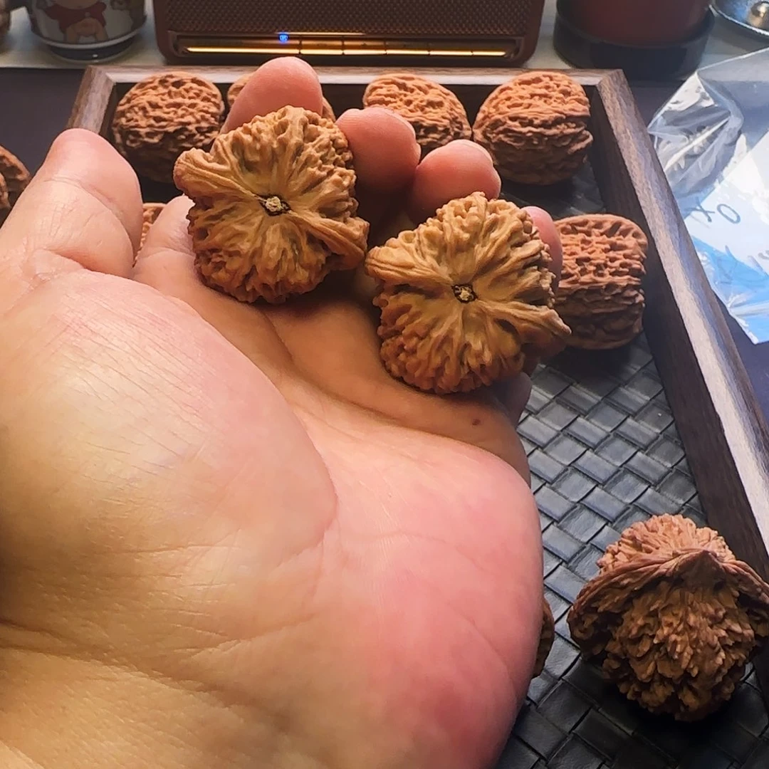 九***一把件文玩核桃南疆石