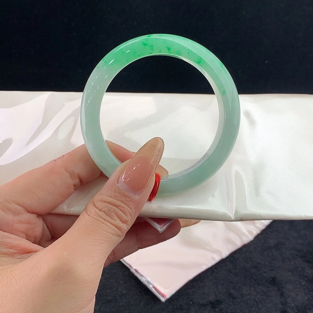 【闪购商品】未镶嵌手镯翡翠正54.6