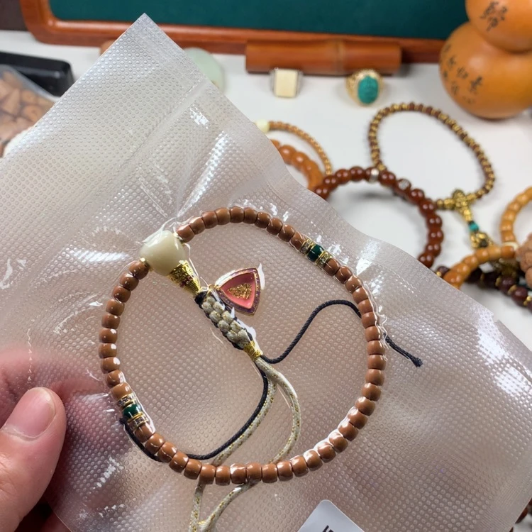 【闪购商品】橄榄核吊坠。。。。。。。。。。