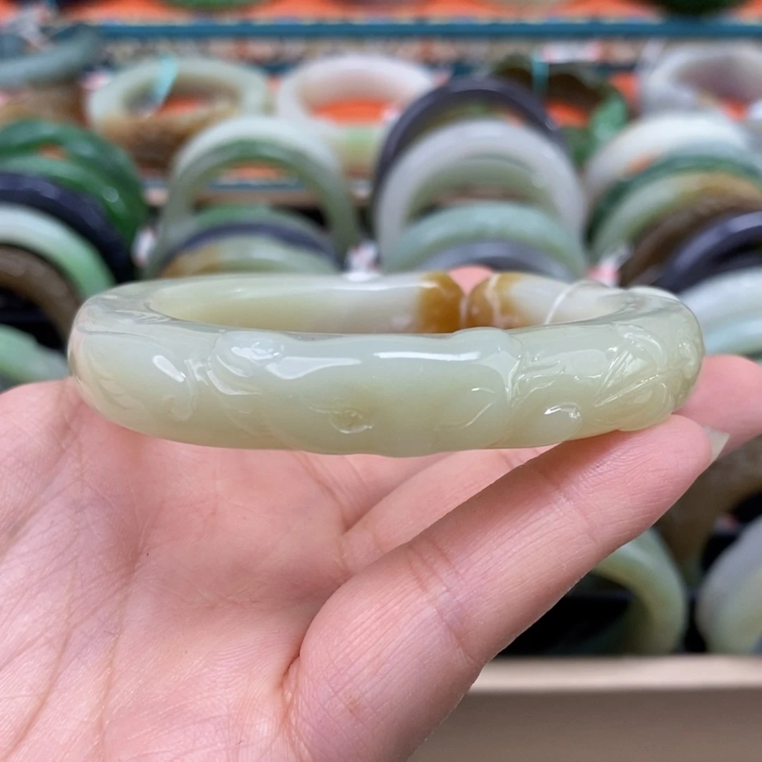 和田玉未镶嵌手镯56.9