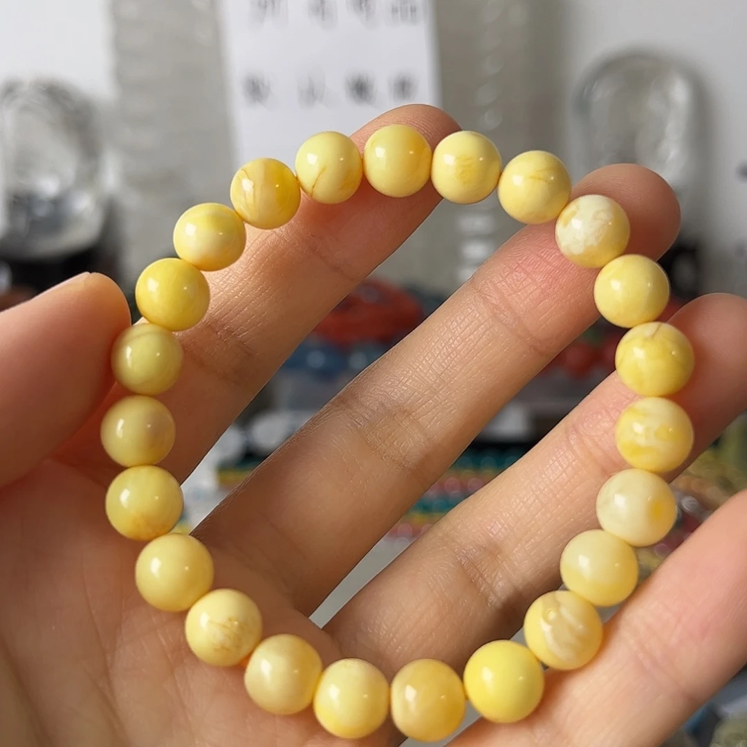 琥珀未镶嵌手链矿坑