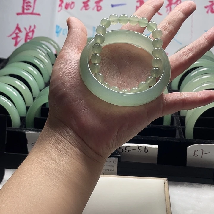 东陵石手镯未镶嵌