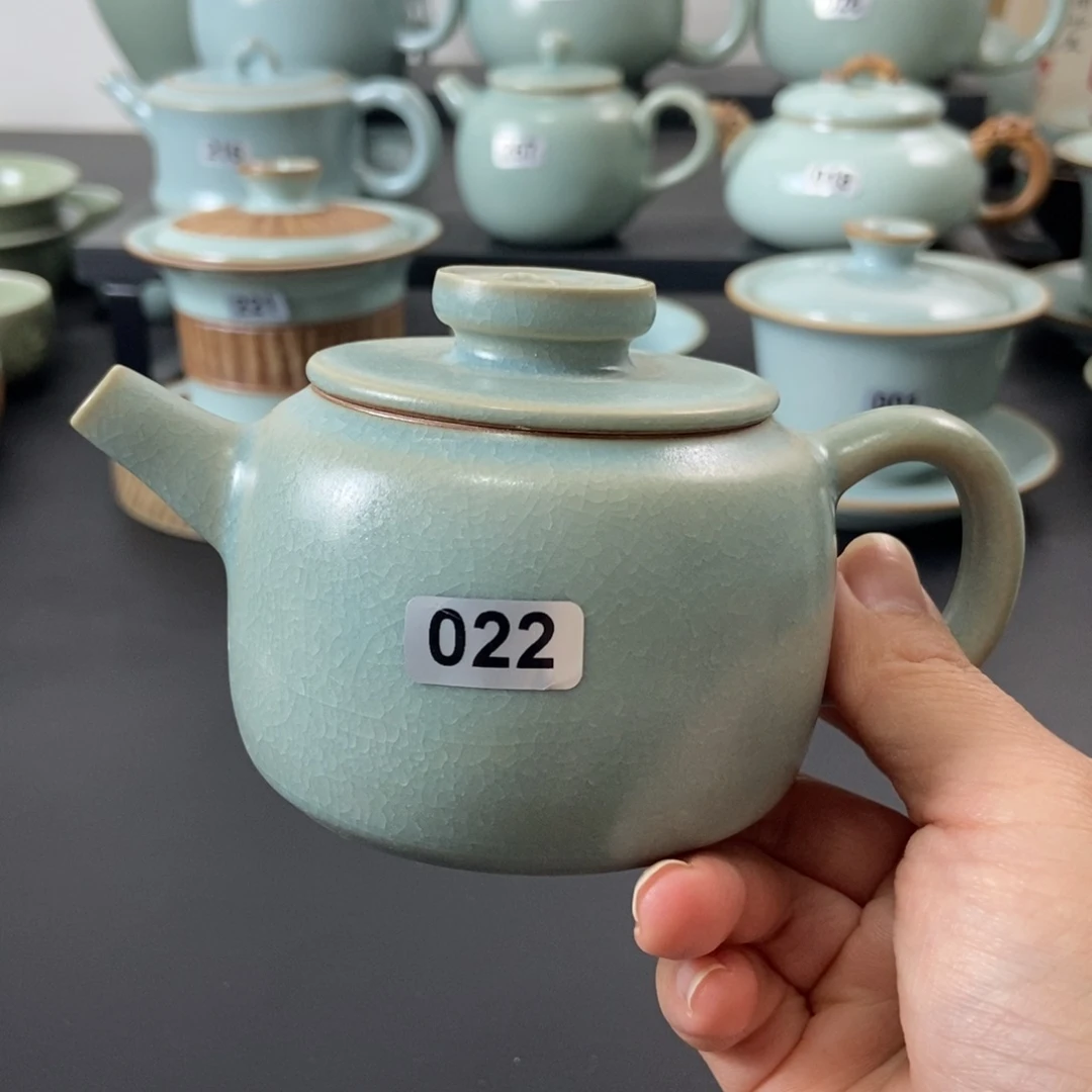 仿古釉水德钟壶微瑕