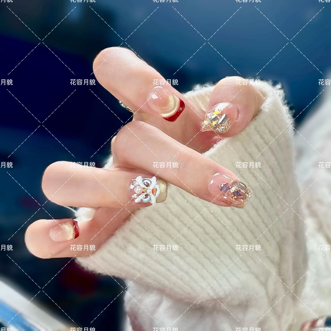 现货发~【星光醒狮】新年款穿戴甲红色轻奢美甲10片反复戴显白短甲