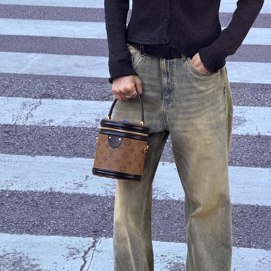 99新 LouisVuitton/路易威登 99新老花拼皮发财桶斜挎包棕色
