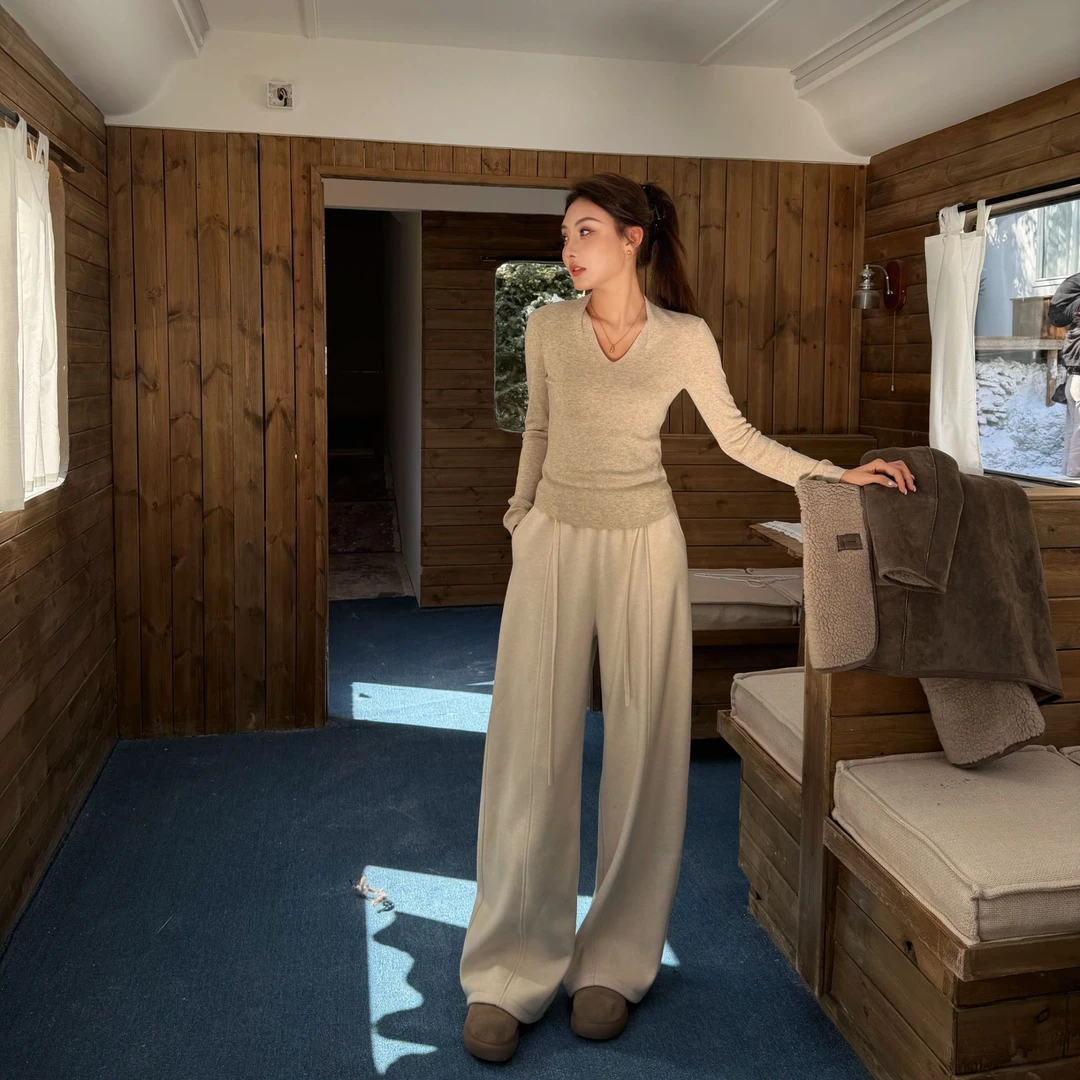 Moprobably李予诺「代祝」简约时尚百搭超密绒休闲阔腿裤L5463029