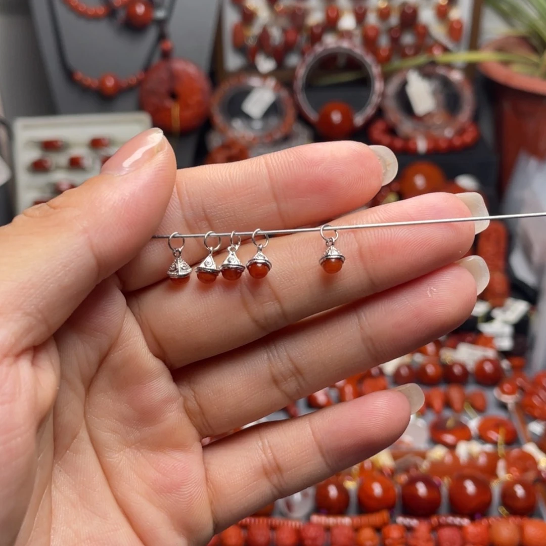 【闪购商品】南红玛瑙小铃铛多样性发其一银S925镶嵌