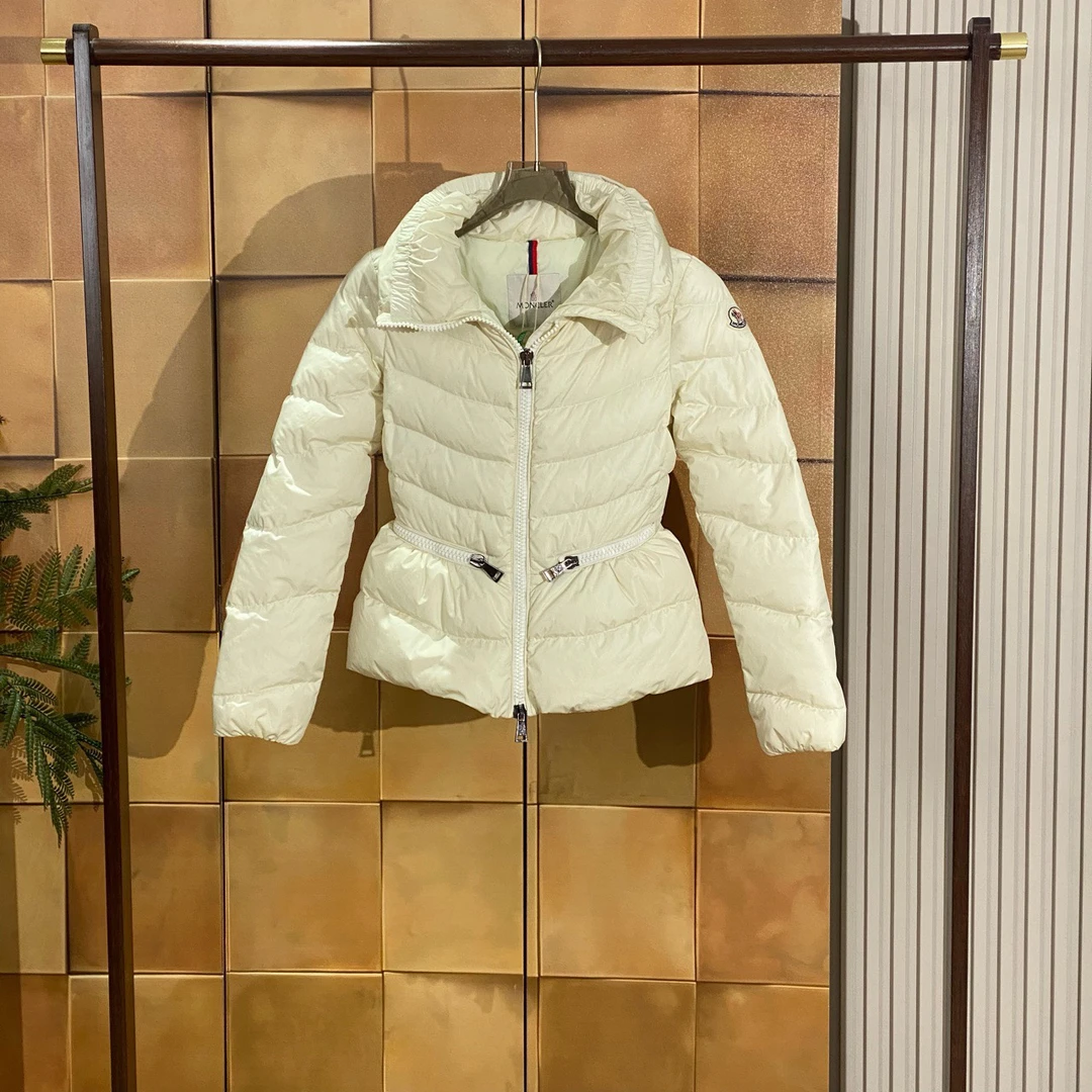 Moncler Miriel米白色刺绣徽标logo羽绒服/00码/99新/27699