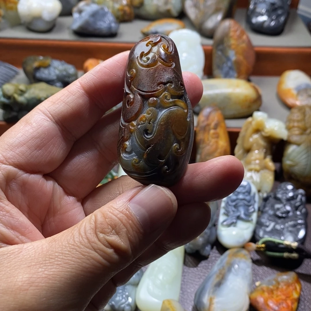 *****和田玉未镶嵌挂件