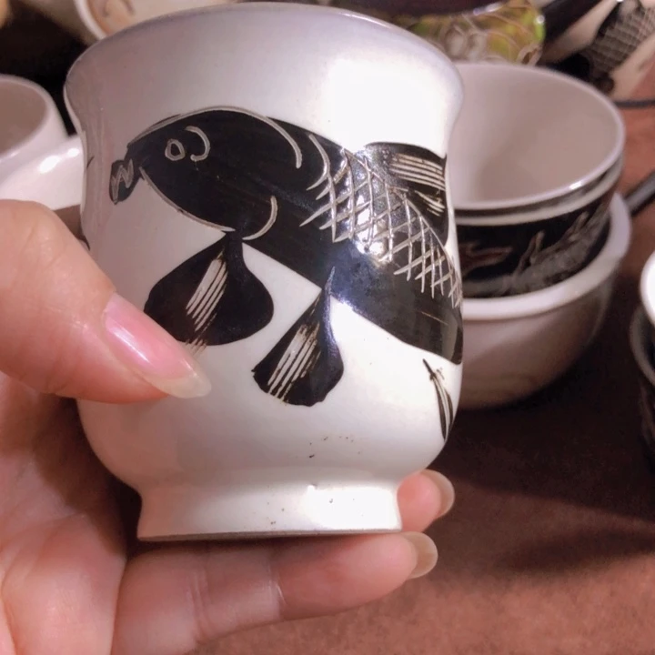 磁州窑纯手工白刻黑绘茶杯有瑕